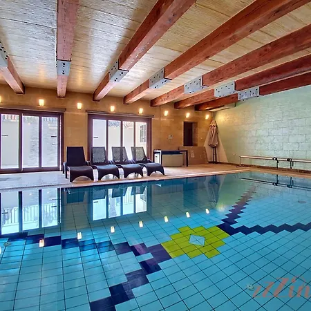 Stunning 6-bed Gozo Private Pool & Tropical Oasis Gharb (Gozo)