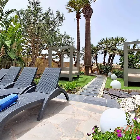 Villa Stunning 6-bed Gozo Private Pool & Tropical Oasis Gharb (Gozo)