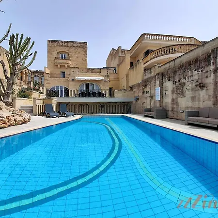 Stunning 6-bed Gozo Private Pool & Tropical Oasis Villa *
