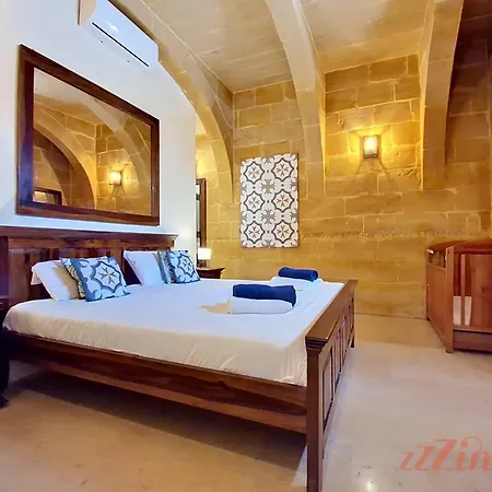 Stunning 6-bed Gozo Private Pool & Tropical Oasis
