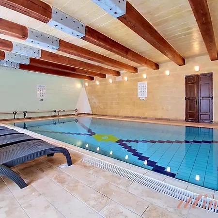 Stunning 6-bed Gozo Private Pool & Tropical Oasis Villa