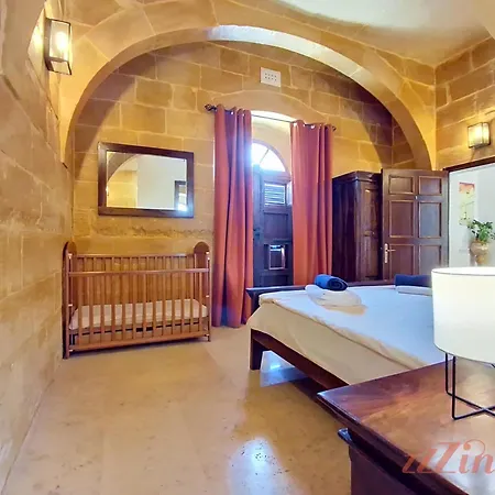 Stunning 6-bed Gozo Private Pool & Tropical Oasis