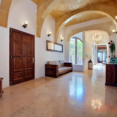 Stunning 6-bed Gozo Private Pool & Tropical Oasis *