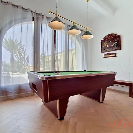 Stunning 6-bed Gozo Private Pool & Tropical Oasis Villa Gharb (Gozo)