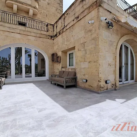 Stunning 6-bed Gozo Private Pool & Tropical Oasis