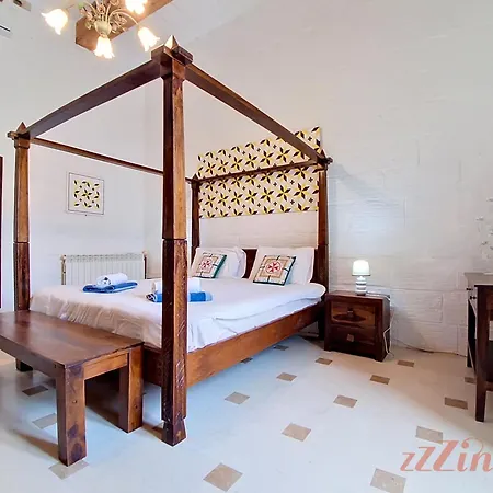 Stunning 6-bed Gozo Private Pool & Tropical Oasis Villa